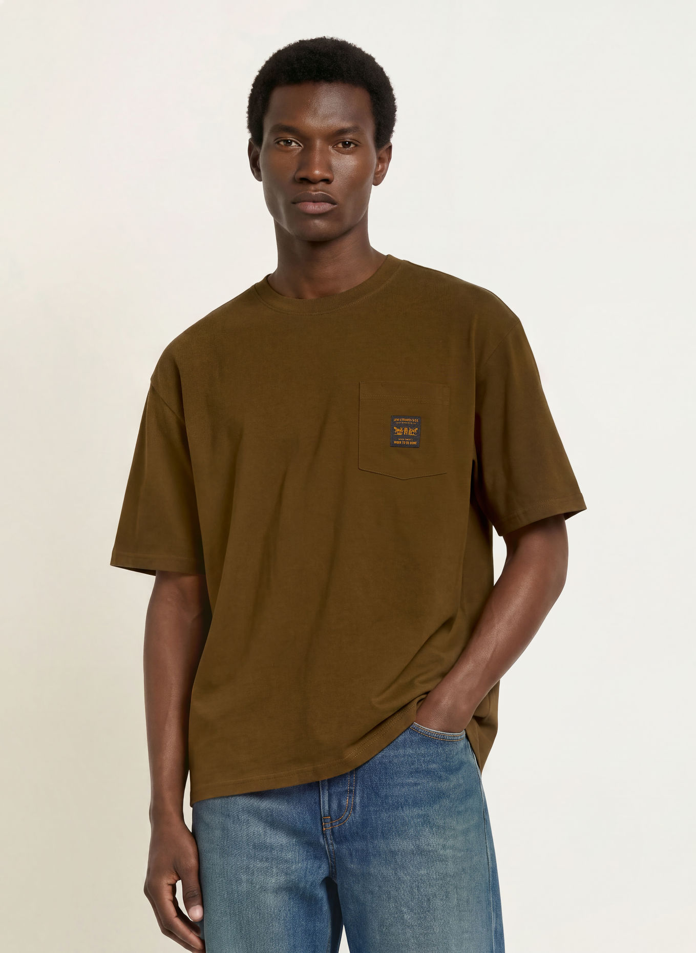 Levi's® T-shirt: MARRON FONCÉ