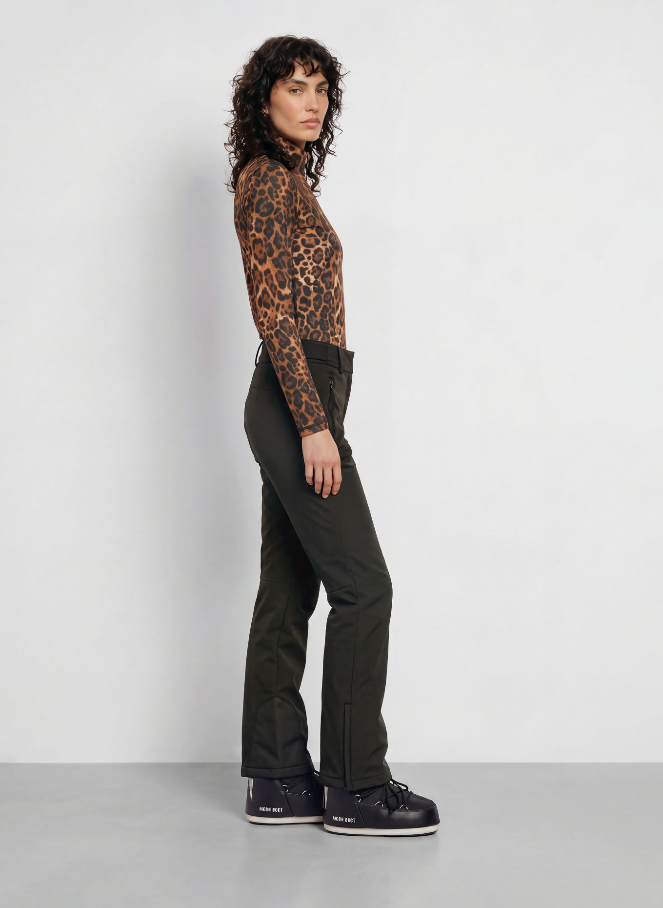 MRS & HUGS Midlayer: BRAUN / SCHWARZ