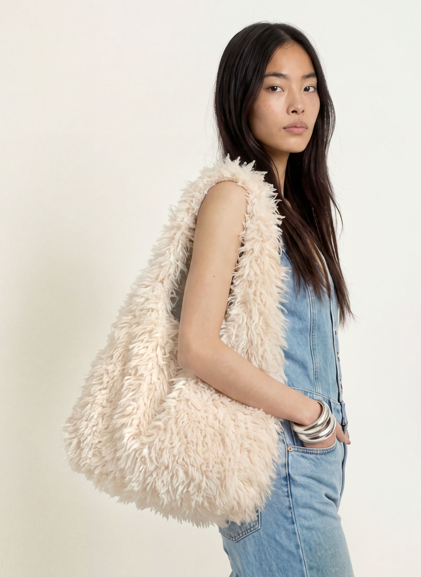 Levi's® EMERSON Shoulder Bag: CREAM