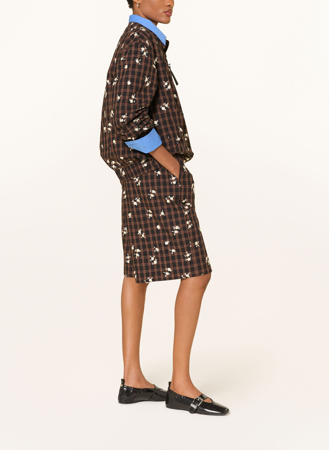 GANNI Short: MARRON FONCÉ / WIT / ZWART