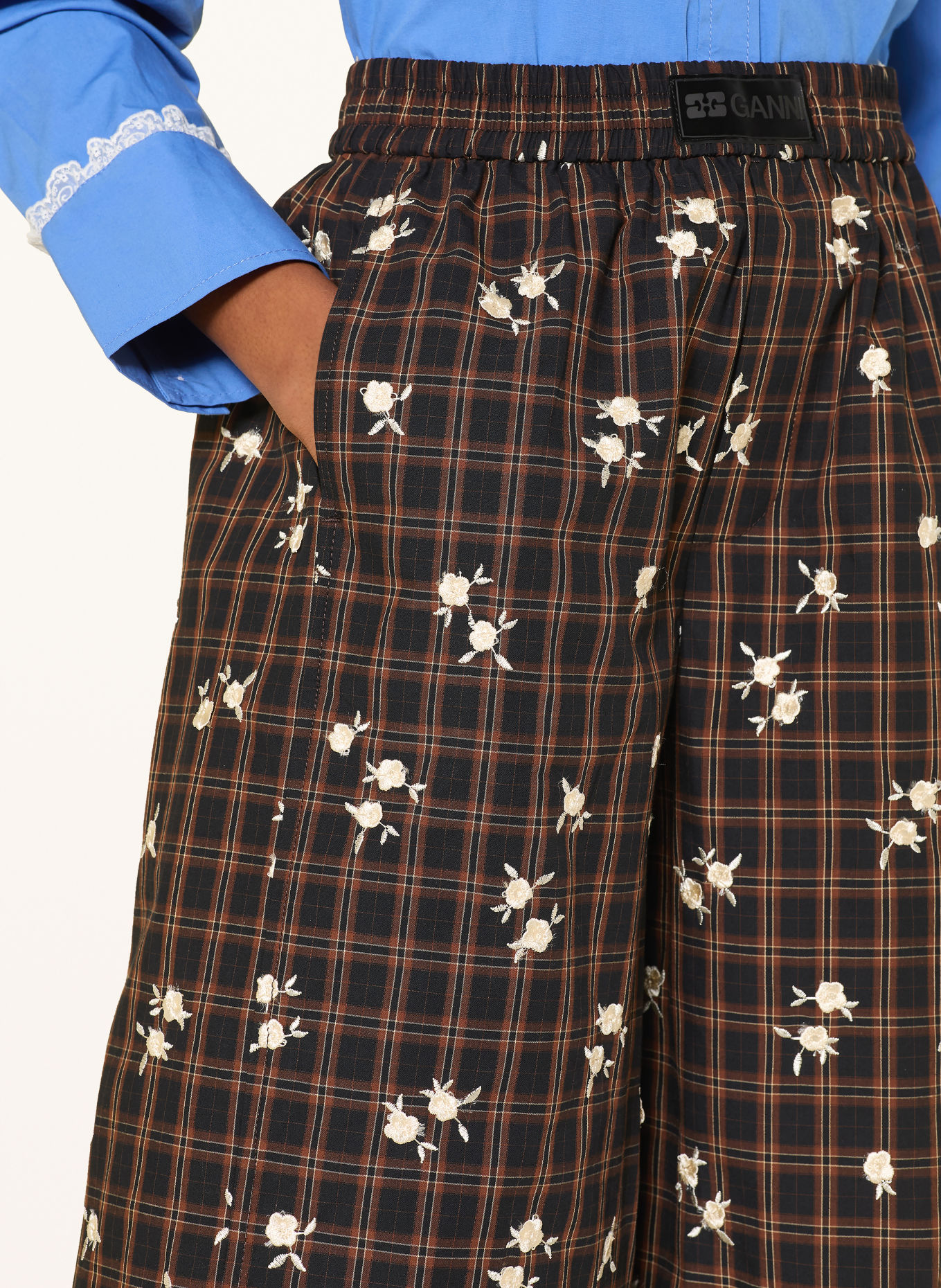 GANNI Short: MARRON FONCÉ / WIT / ZWART