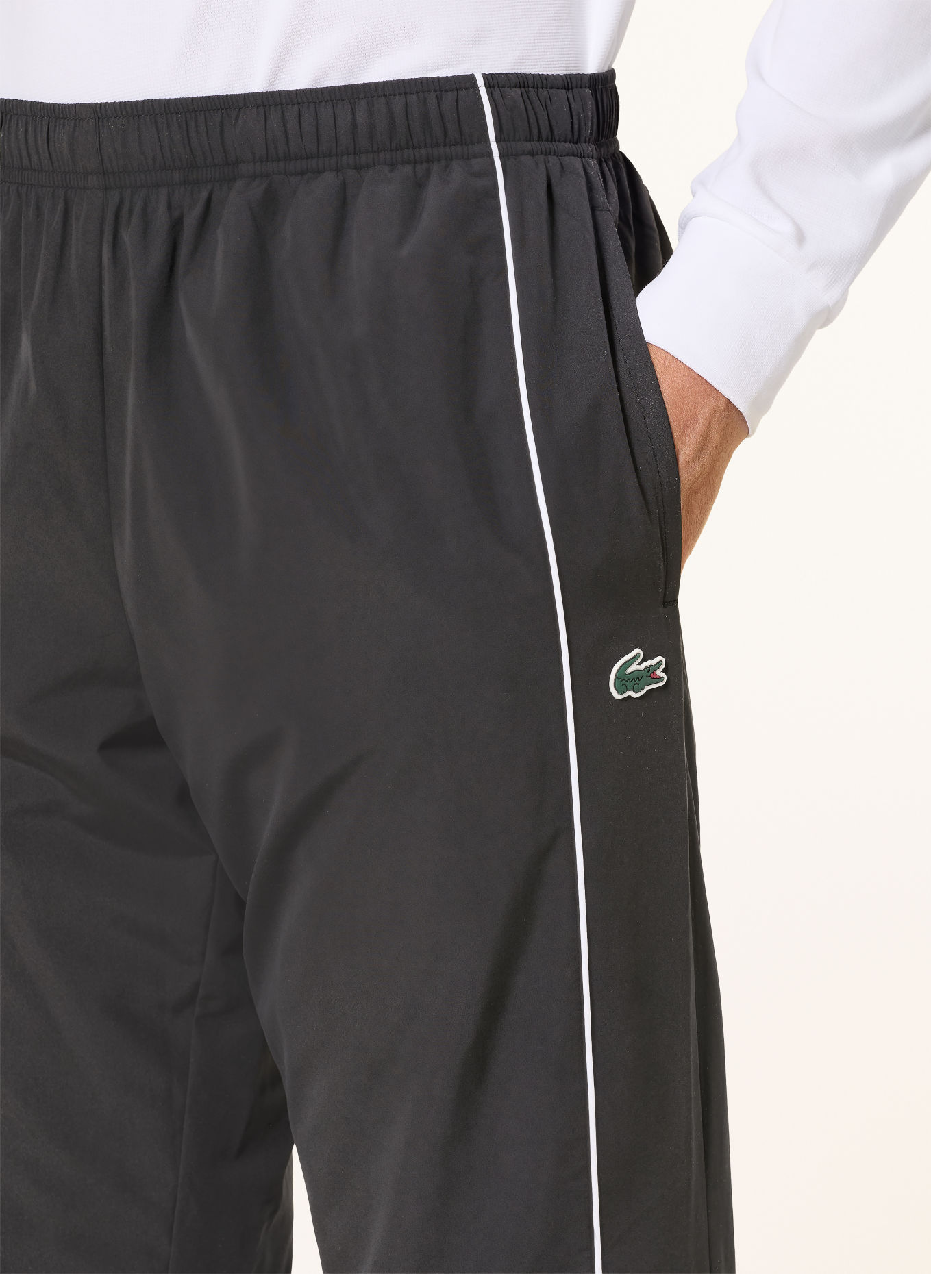 LACOSTE Track Pants mit Galonstreifen: SCHWARZ