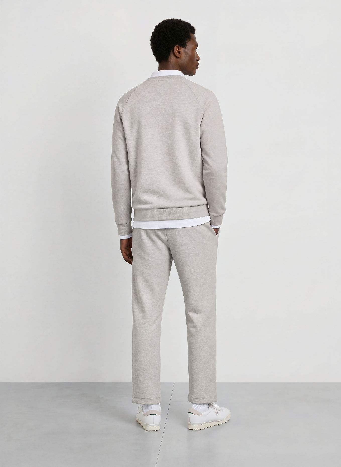 LACOSTE Sweatshirt: LJUSGRÅ
