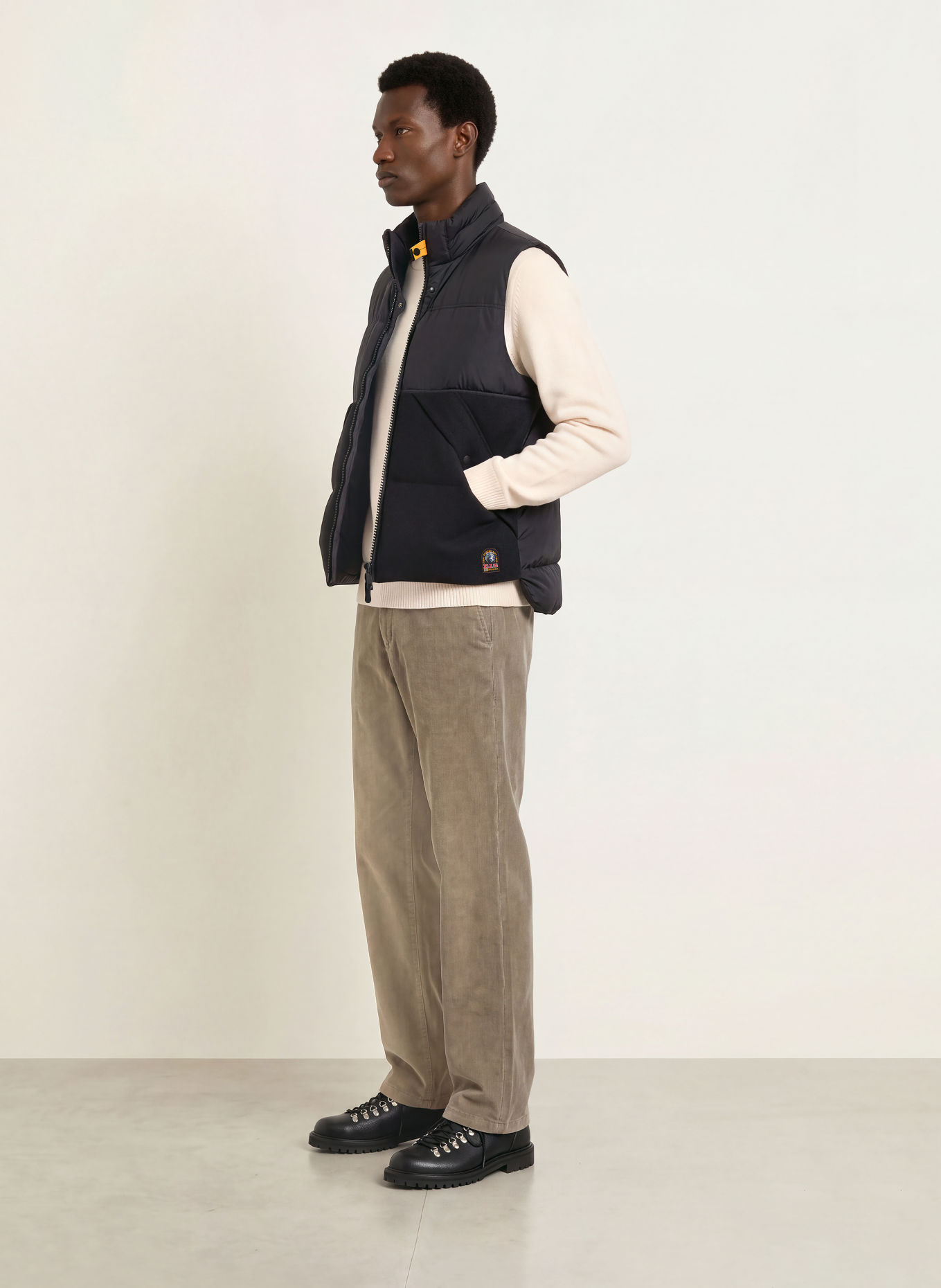 PARAJUMPERS VARONE donzen bodywarmer in gemengde stof: ZWART