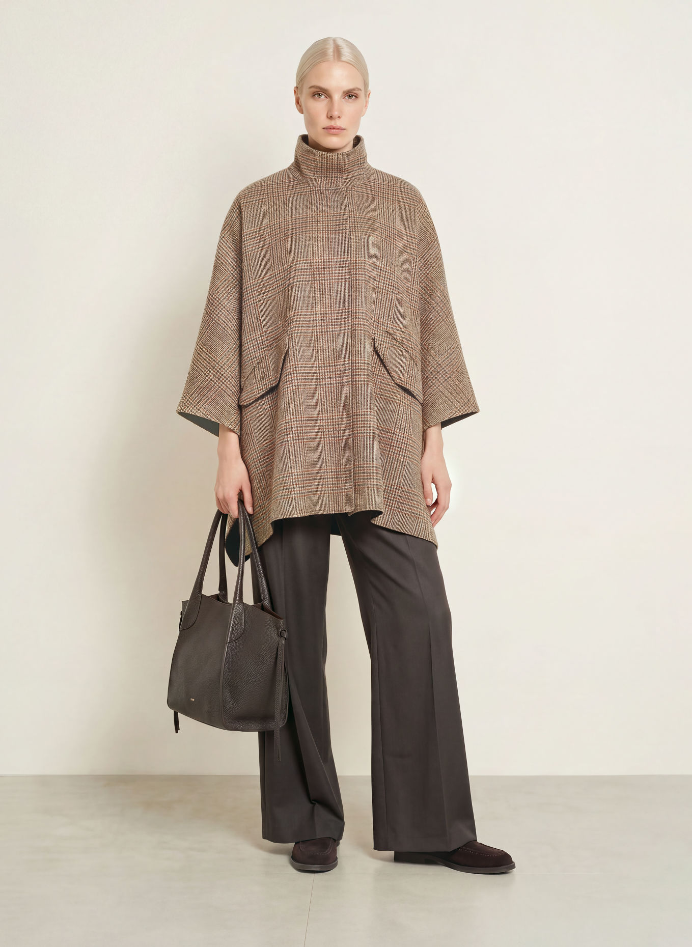 FUCHS SCHMITT Cape SWANSEA: LICHTBRUIN / MARRON FONCÉ / DONKERROOD