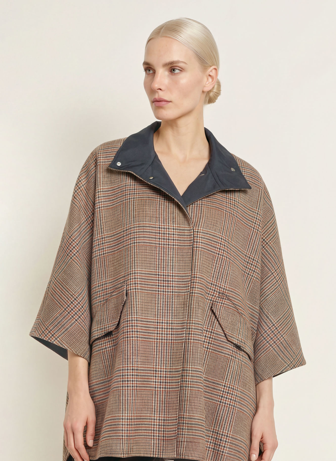 FUCHS SCHMITT Cape SWANSEA: LICHTBRUIN / MARRON FONCÉ / DONKERROOD