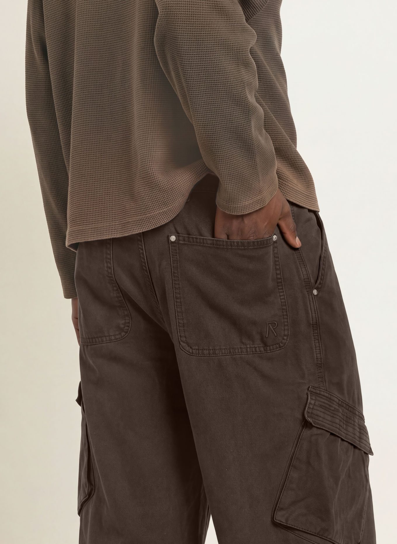 REPRESENT Cargo kalhoty Regular Fit: TMAVĚ HNĚDÁ