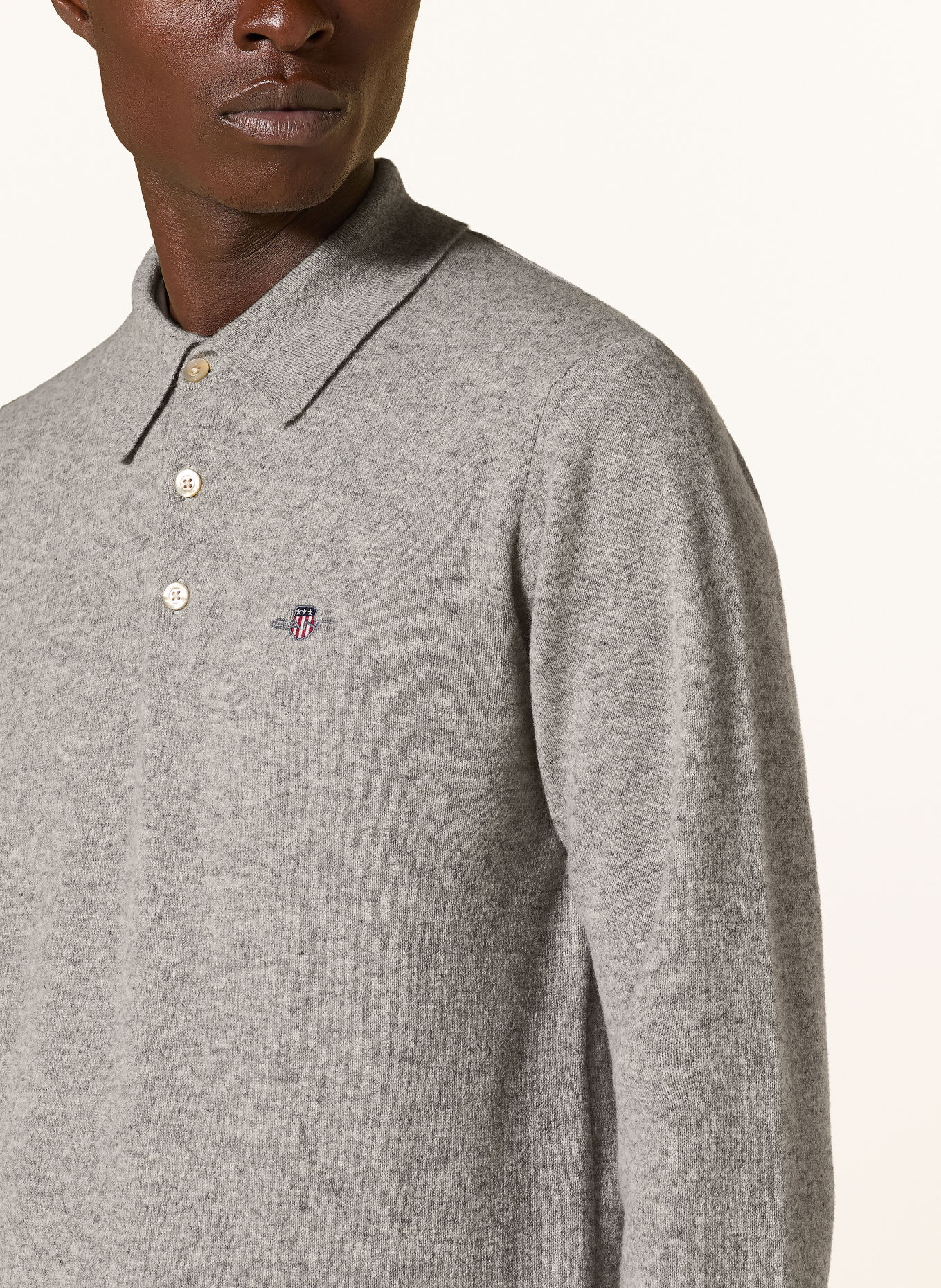 GANT Strikket polo: GRÅ