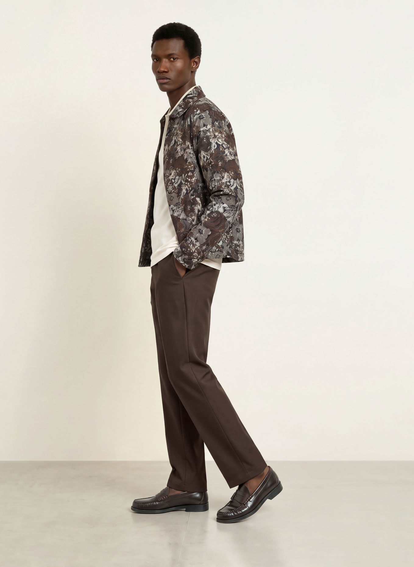 LES DEUX Chinos Regular Fit: MÖRKBRUN