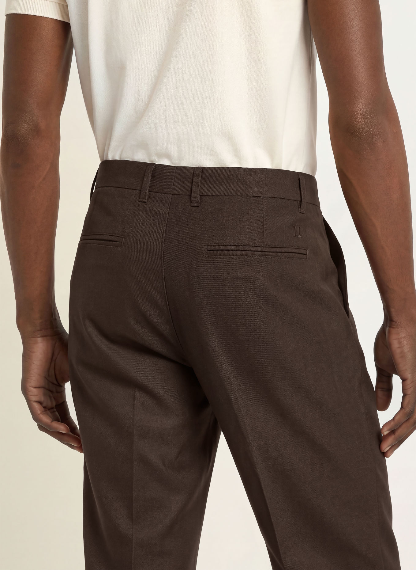 LES DEUX Chinos Regular Fit: MÖRKBRUN