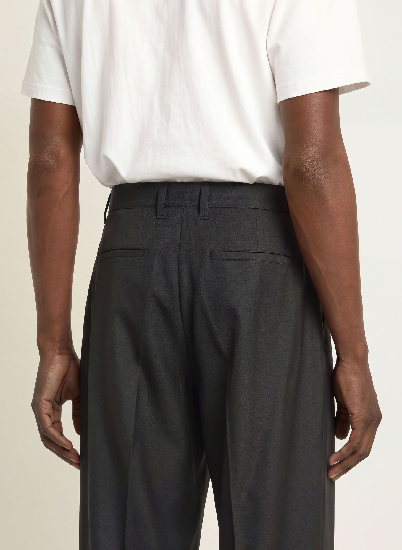 LES DEUX Chinos Loose Fit: SVART