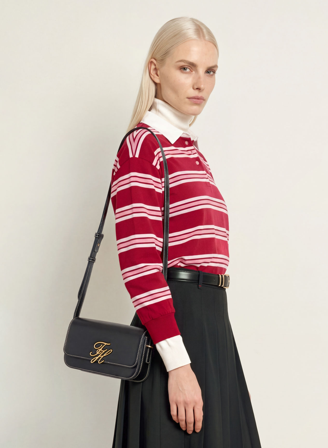 TOMMY HILFIGER Crossbody bag: BLACK