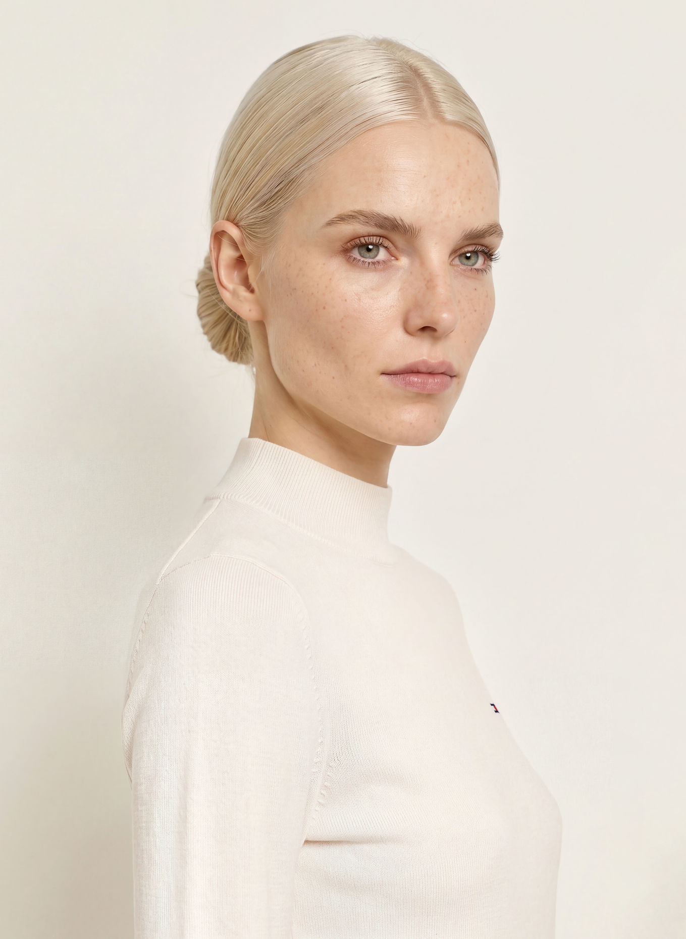 TOMMY HILFIGER Sweater: CREAM