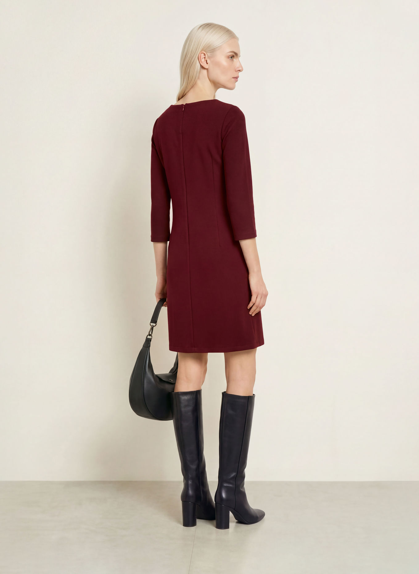 MORE & MORE Kleid mit Cut-out und 3/4-Arm: DUNKELROT