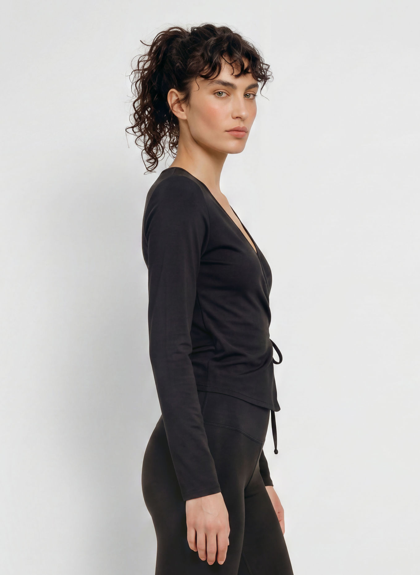MANDALA Veste croisée en jersey: NOIR