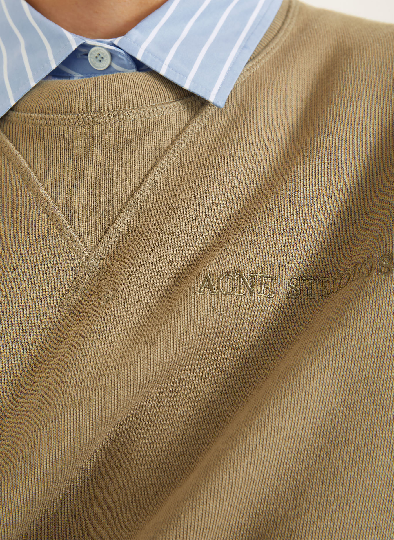 Acne Studios Sweatshirt im Materialmix: KHAKI / HELLBLAU / WEISS