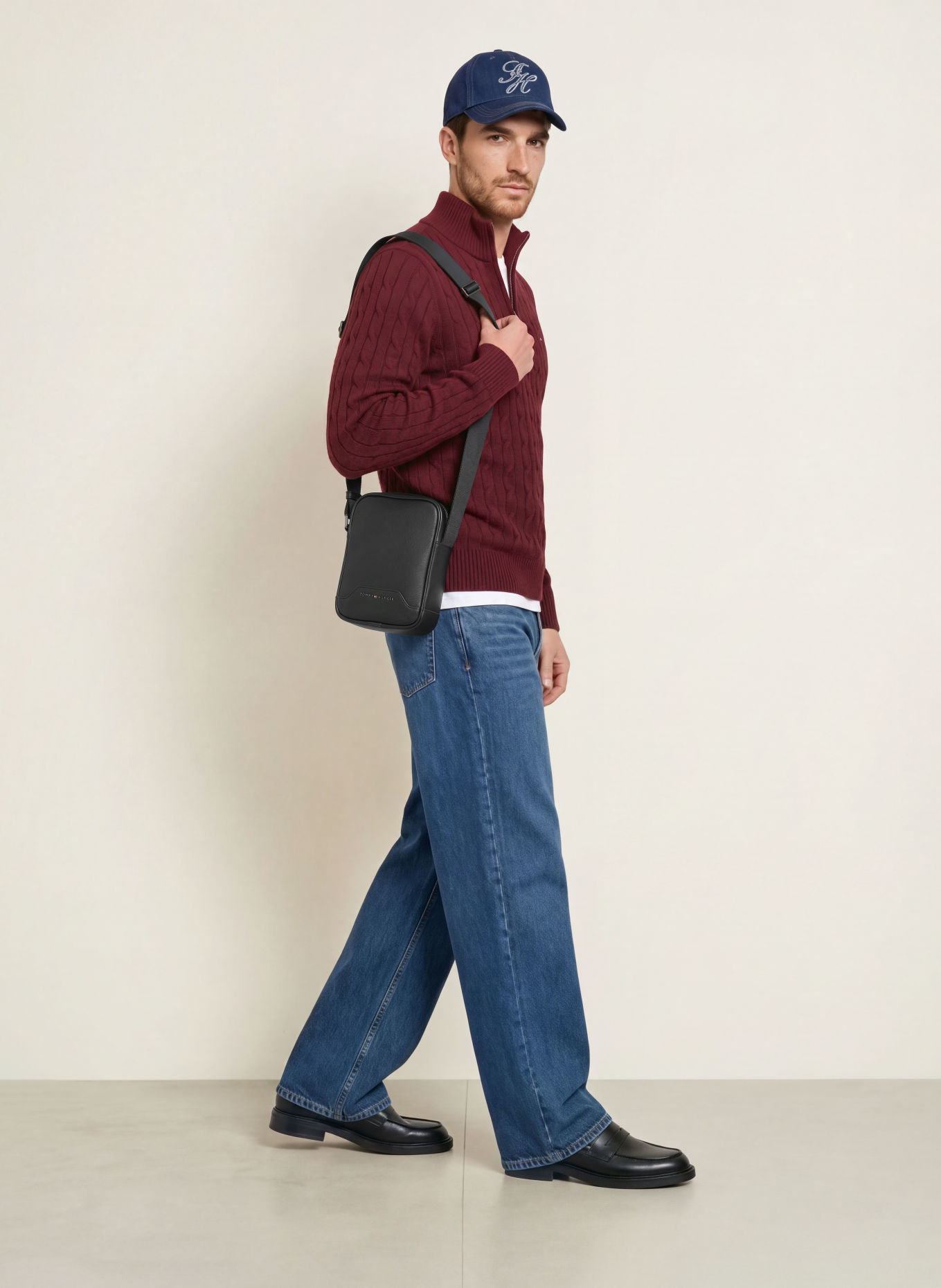 TOMMY HILFIGER Crossbody bag: BLACK / SILVER / RED