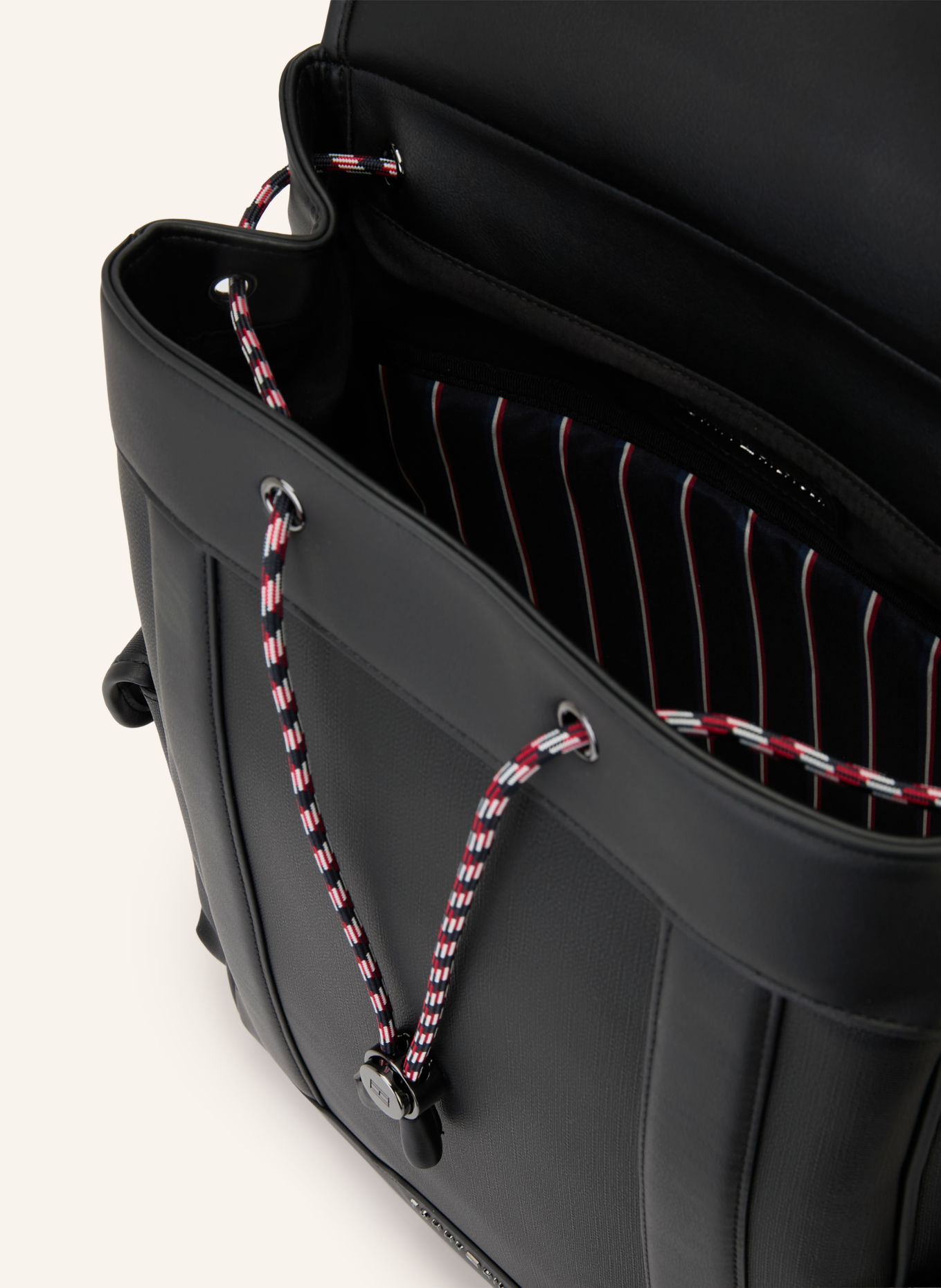 TOMMY HILFIGER 19.85-liter Backpack with laptop compartment: BLACK