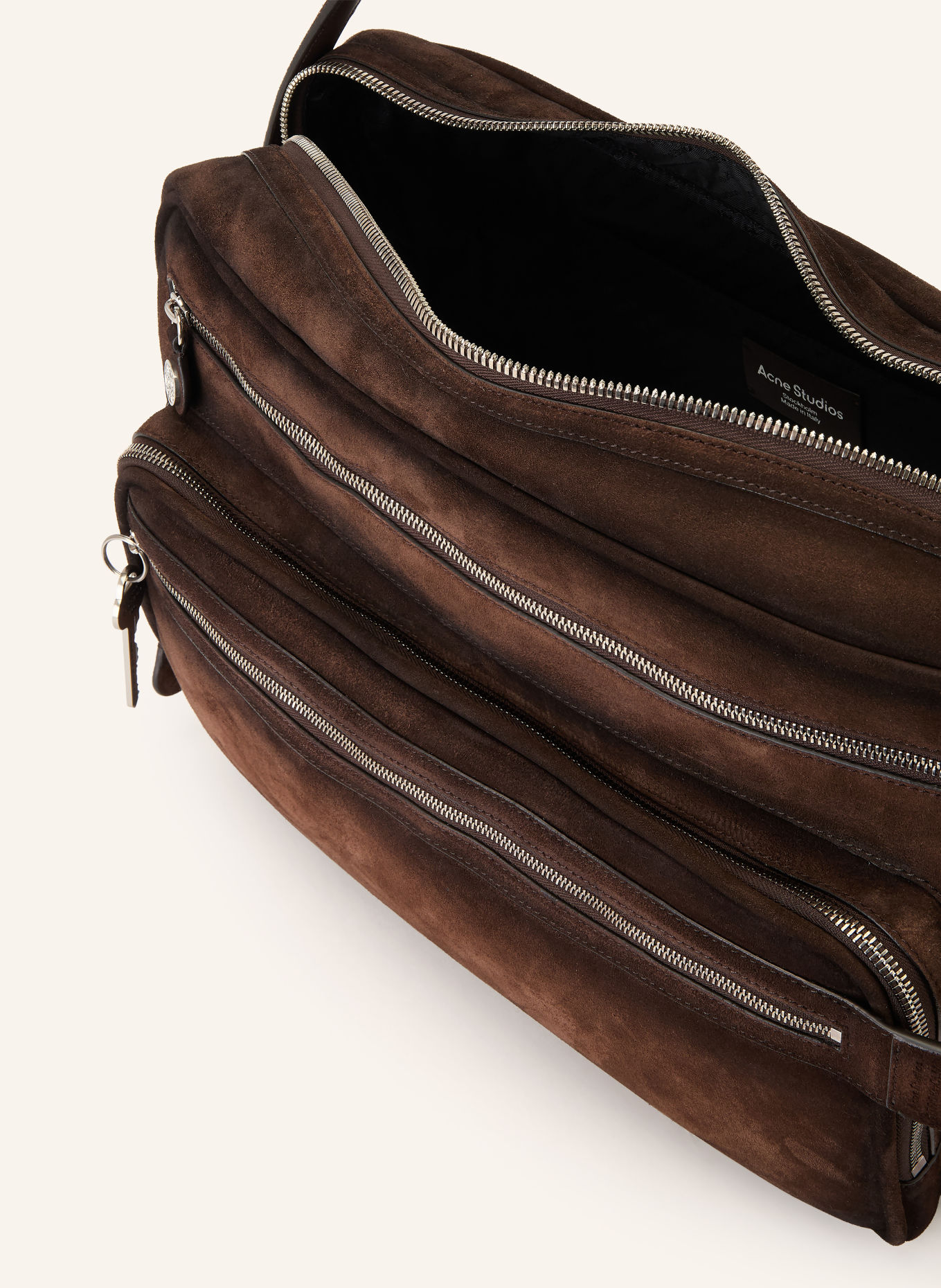 Acne Studios Schultertasche: DUNKELBRAUN / SILBER