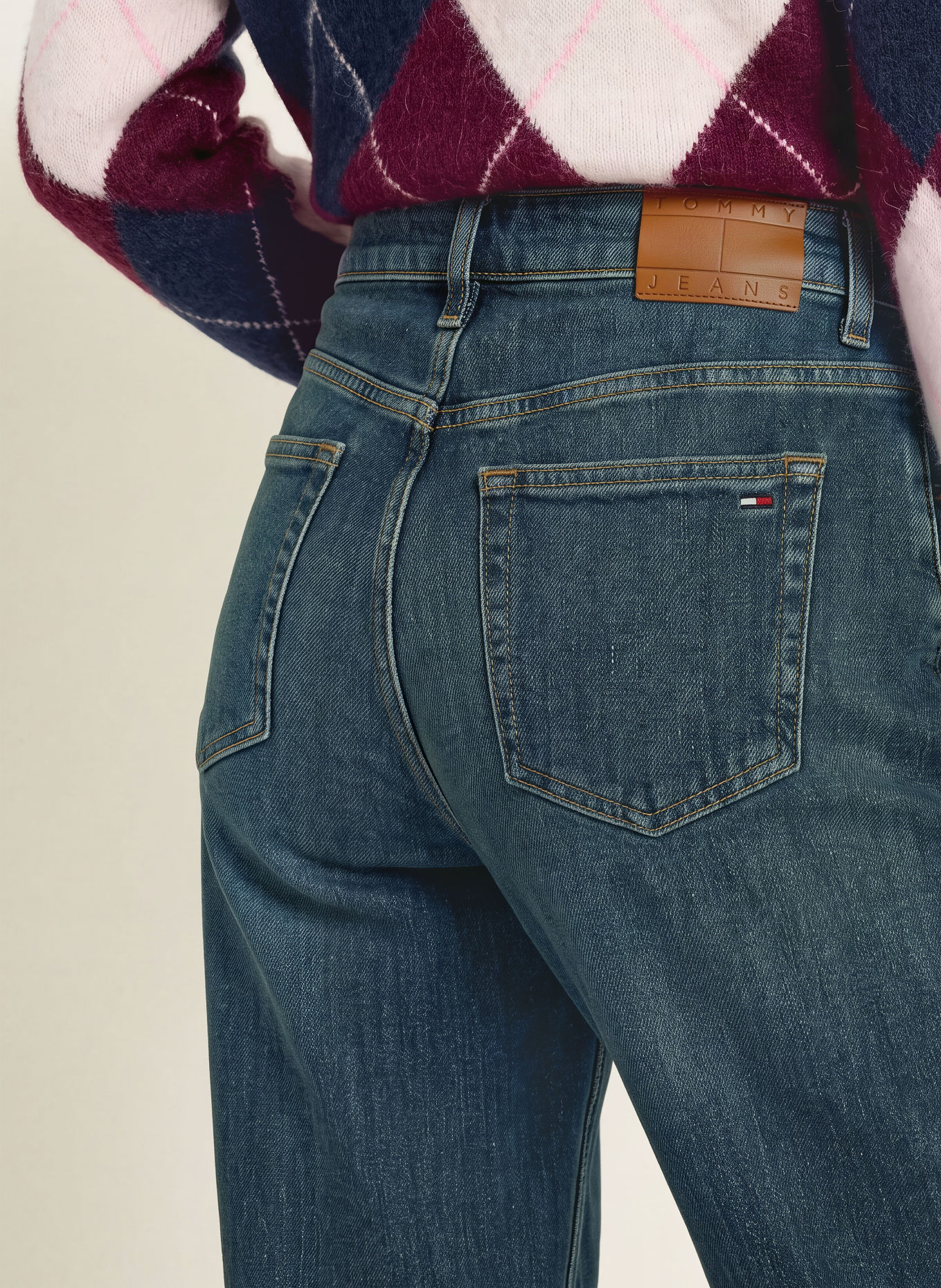 TOMMY JEANS Barrel Jeans JEANIE BALLOON: 1BK Denim Dark
