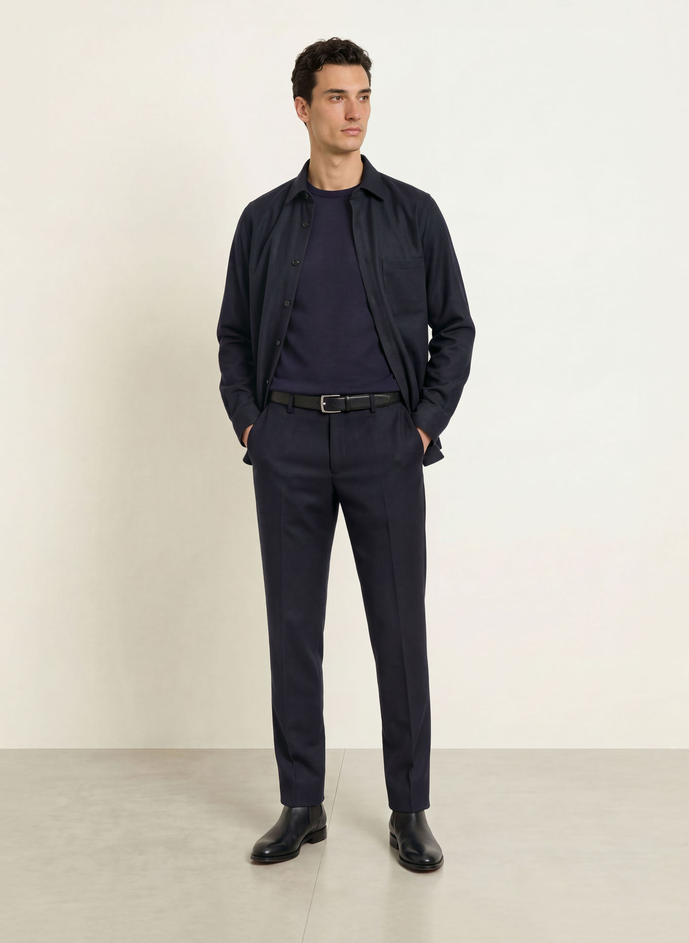 PROFUOMO Chino coupe ample: BLEU FONCÉ