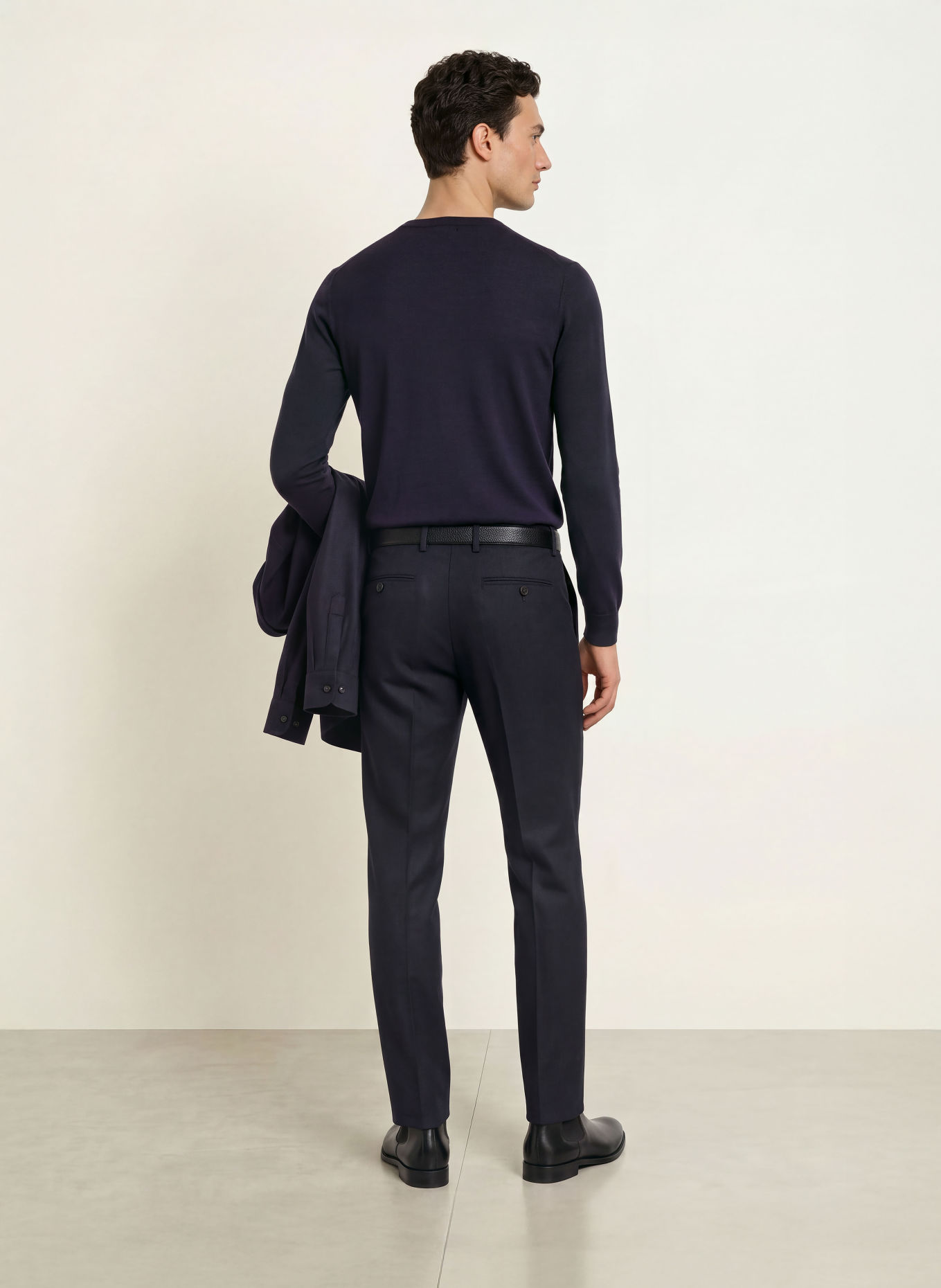 PROFUOMO Chino coupe ample: BLEU FONCÉ
