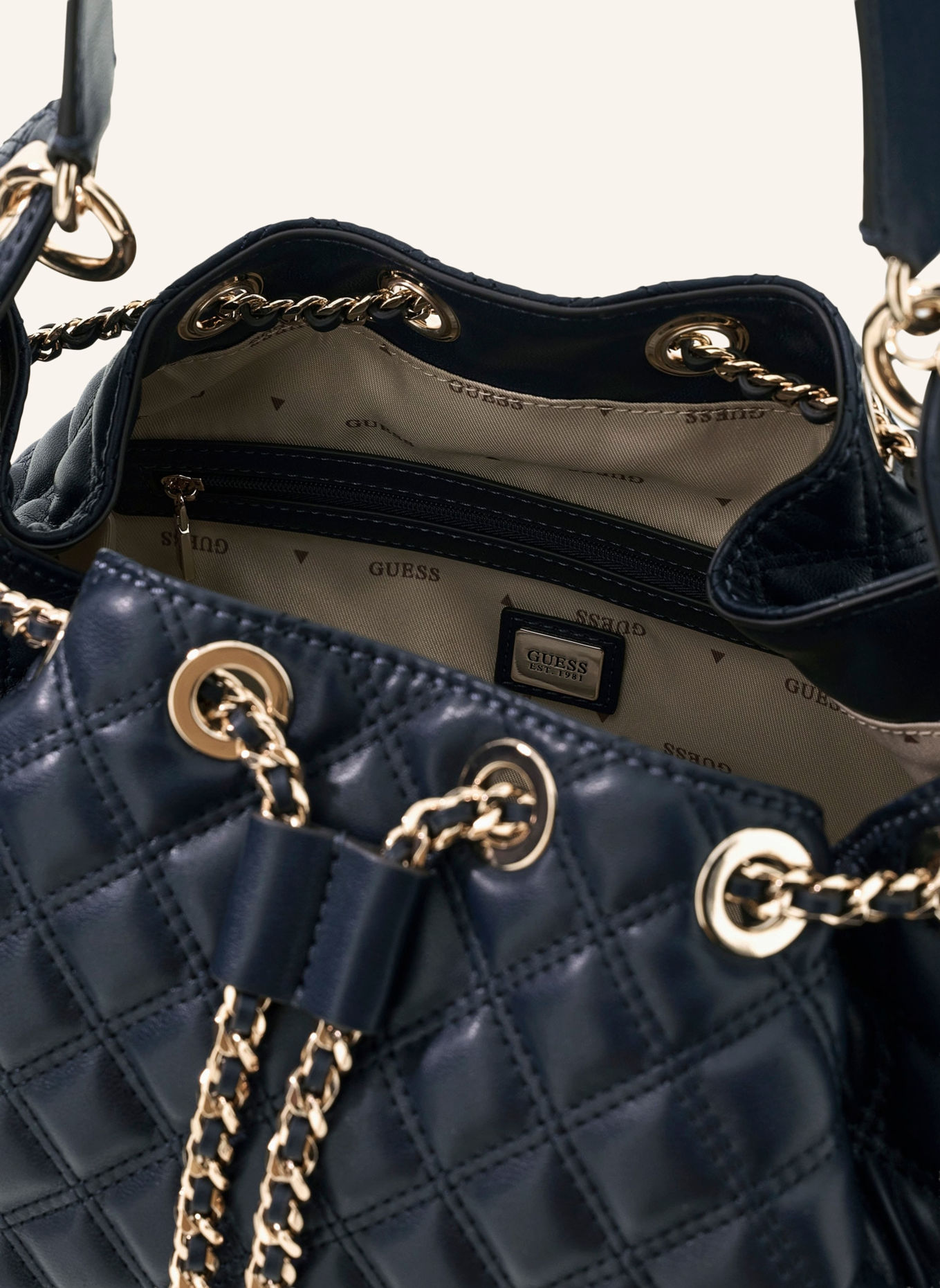 GUESS JULIET Bucket bag: DARK BLUE / GOLD
