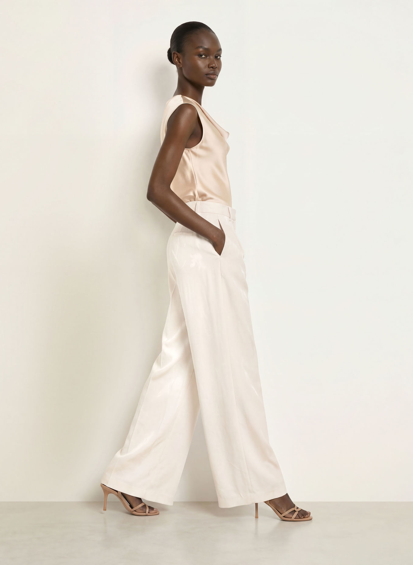 REISS Zijden top CATE: BEIGE