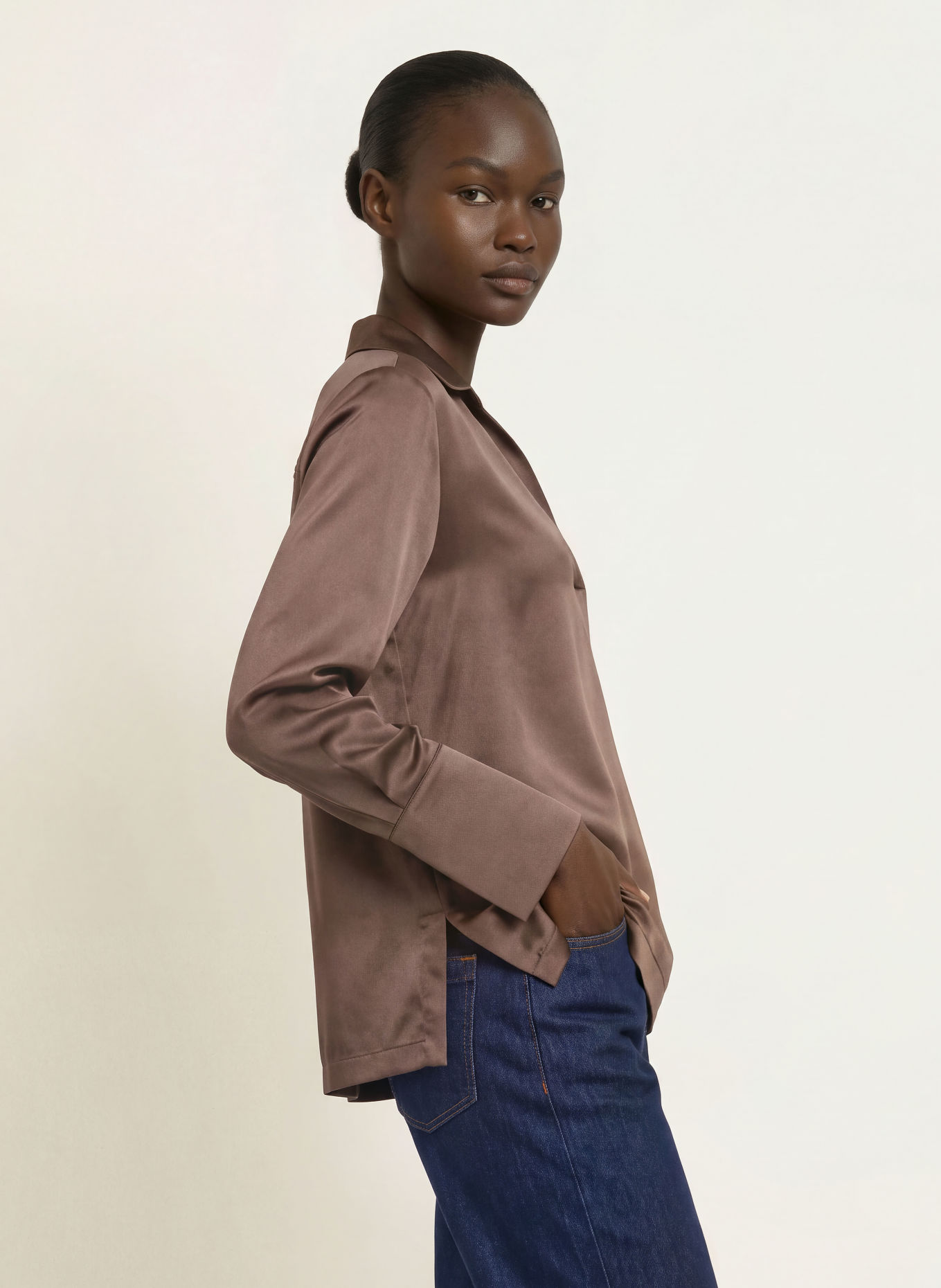 REISS Zijden blouse MARINA: MARRON FONCÉ