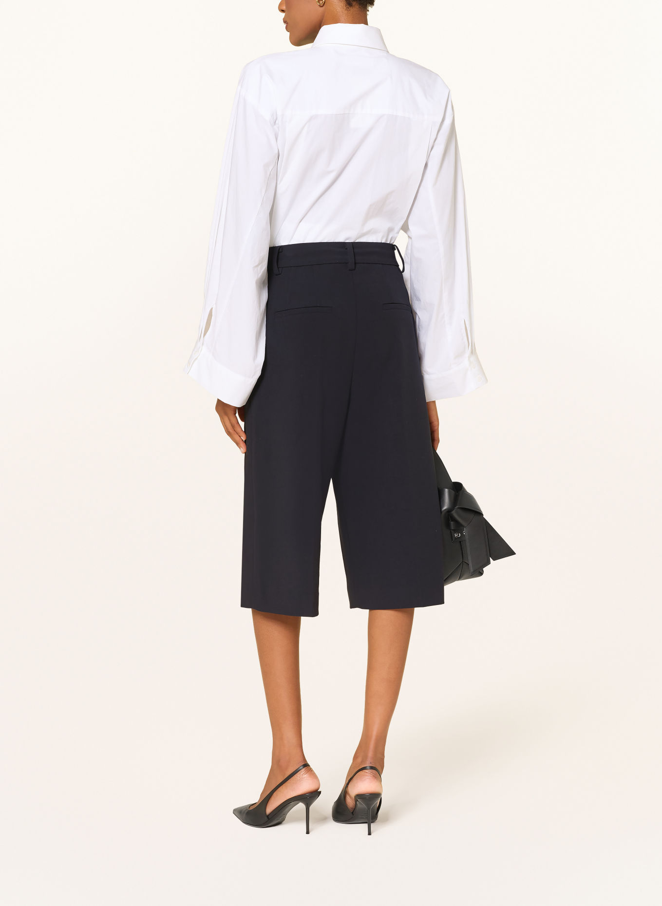 The Frankie Shop GIO Bermudas Shorts: BLACK