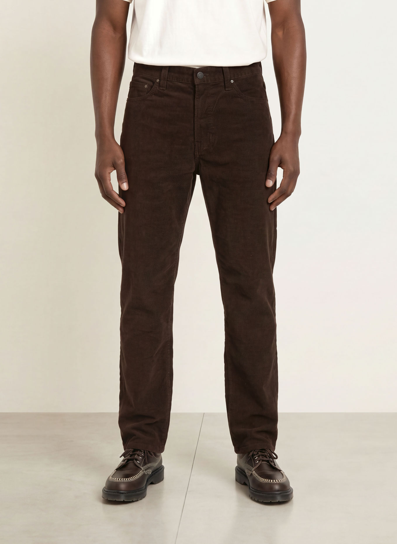 carhartt WIP Cordhose AARON Regular Tapered Fit: DUNKELBRAUN