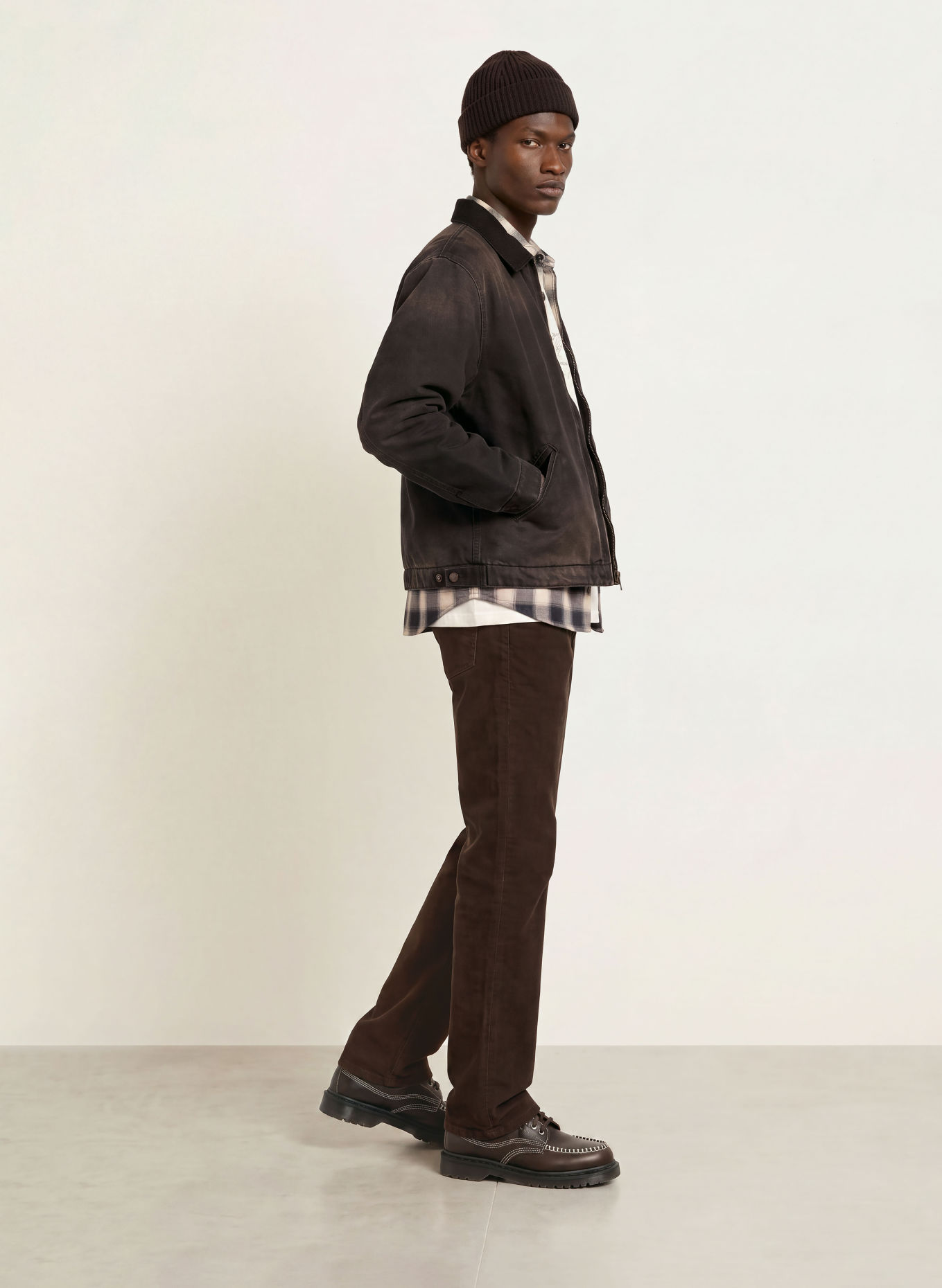 carhartt WIP Cordhose AARON Regular Tapered Fit: DUNKELBRAUN