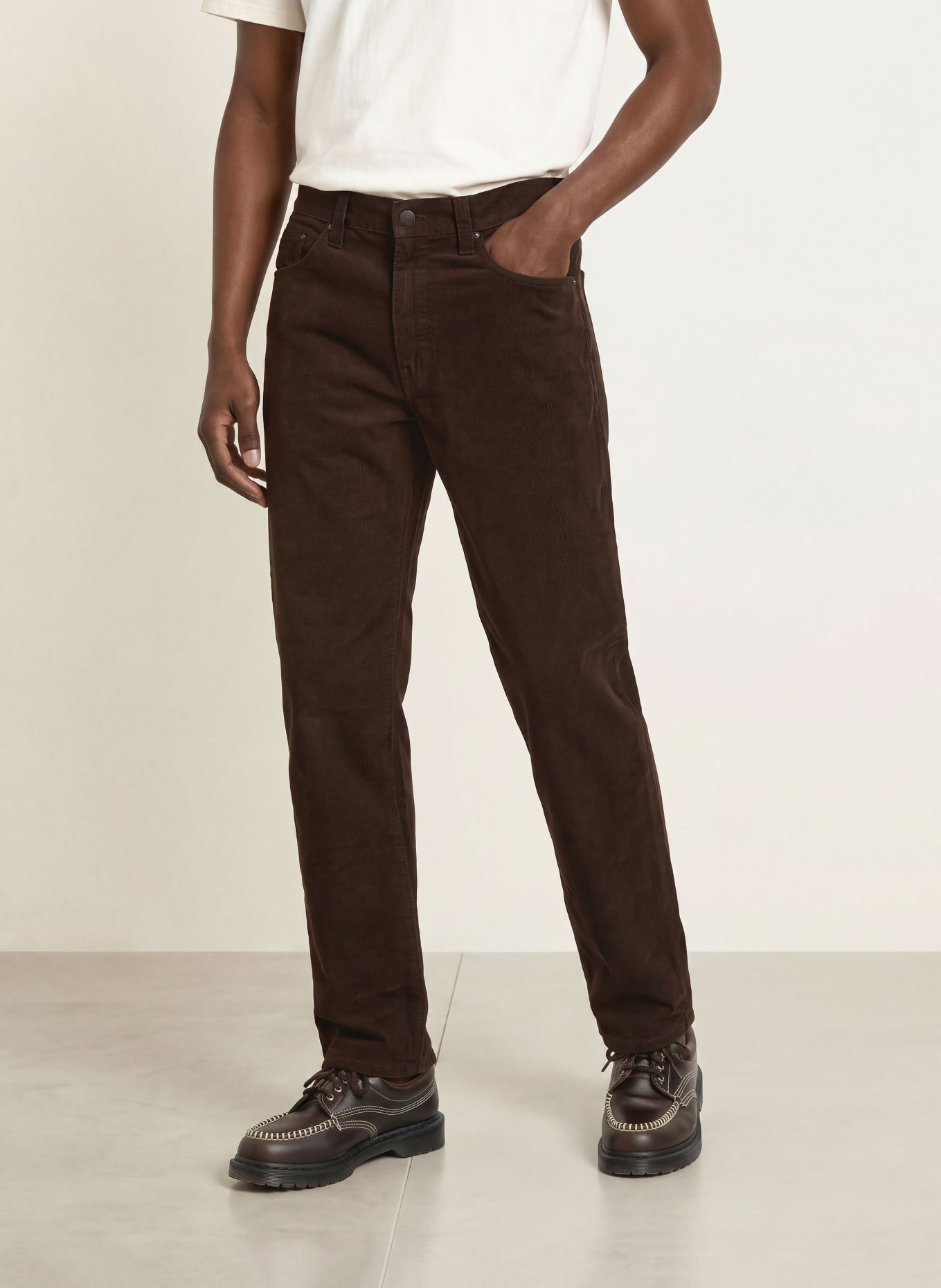 carhartt WIP Cordhose AARON Regular Tapered Fit: DUNKELBRAUN