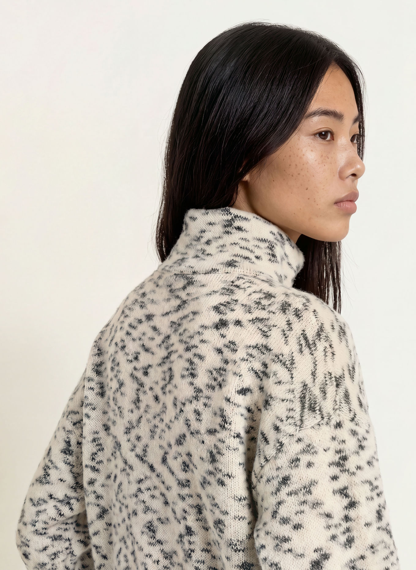 ARMEDANGELS Pullover: CREME / SCHWARZ