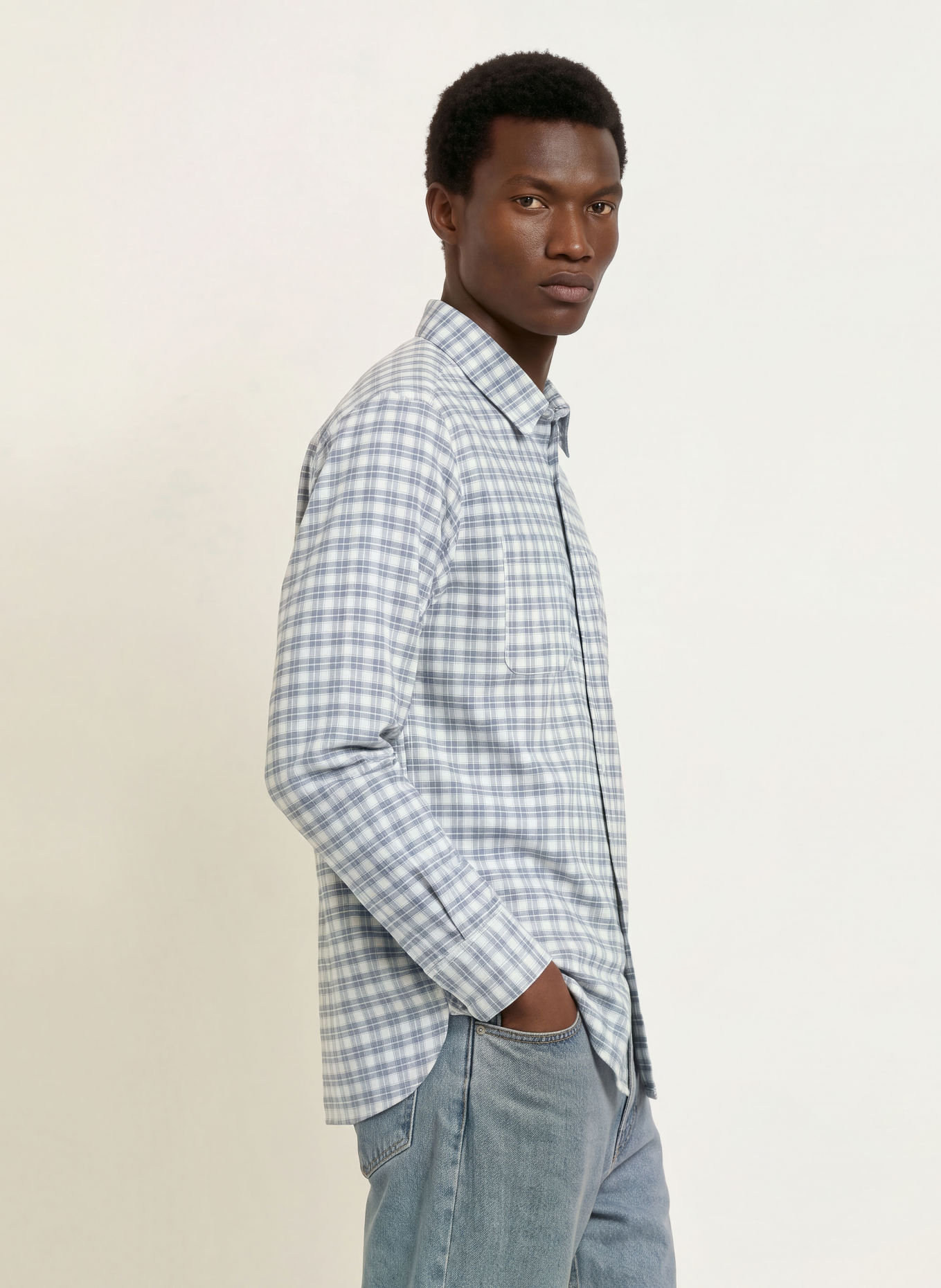 A.P.C. Overhemd MALCOM Comfort Fit: ECRU / DONKERBLAUW