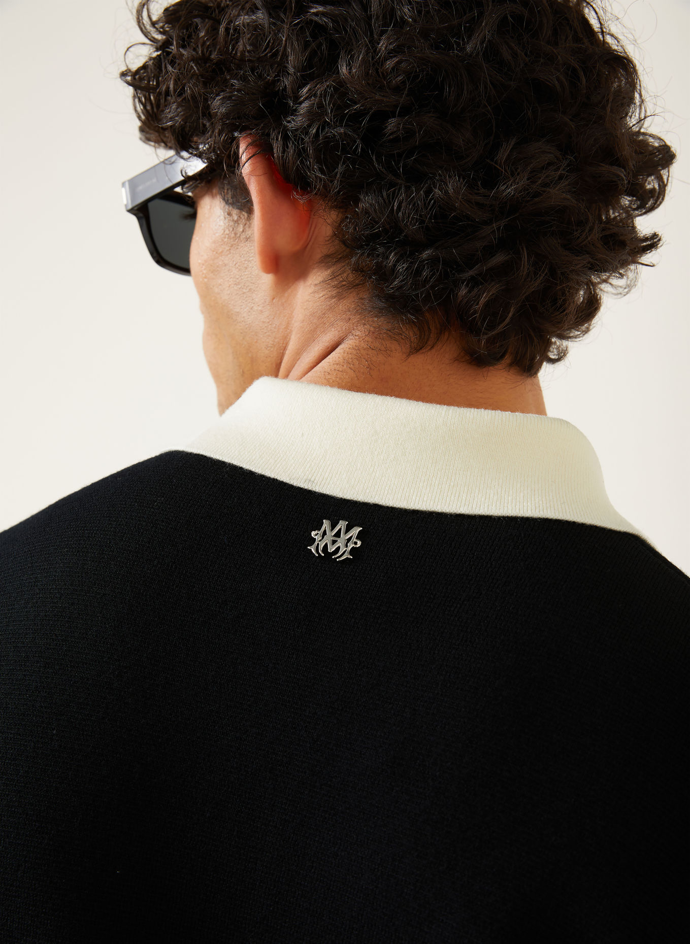 AMIRI Strick-Poloshirt: SCHWARZ / CREME / GRAU