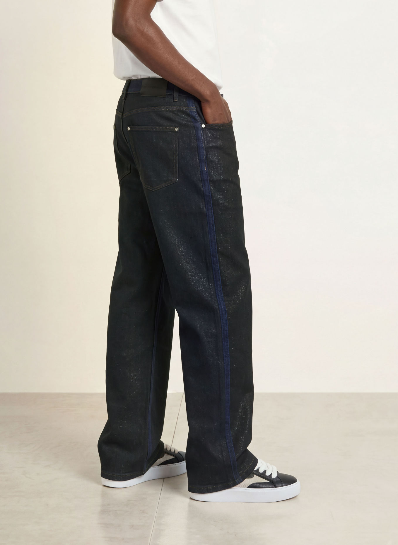 don't waste culture Coated jeans VELA Loose Fit: 1 BLACK