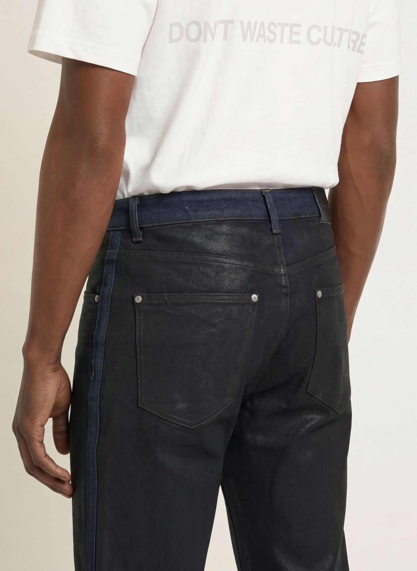 don't waste culture Coated jeans VELA Loose Fit: 1 BLACK