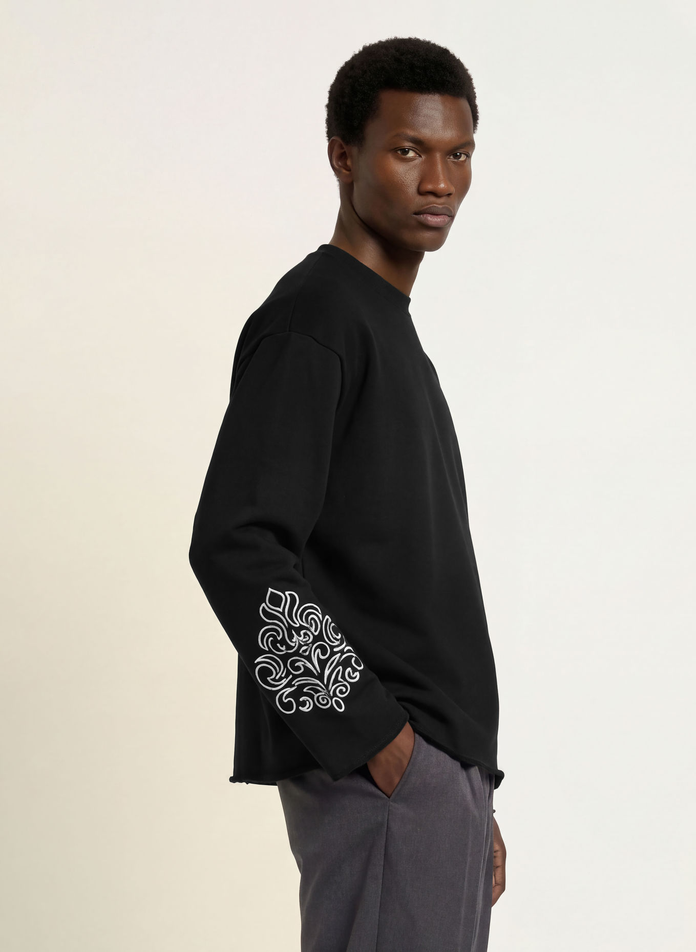 don't waste culture Sweatshirt ONA: ZWART / WIT