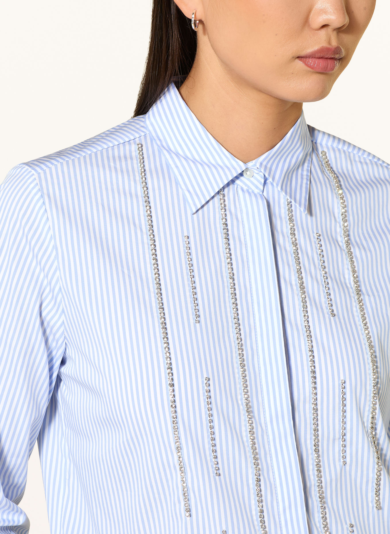 TONNO & PANNA Overhemdblouse met sierstenen: LICHTBLAUW / WIT