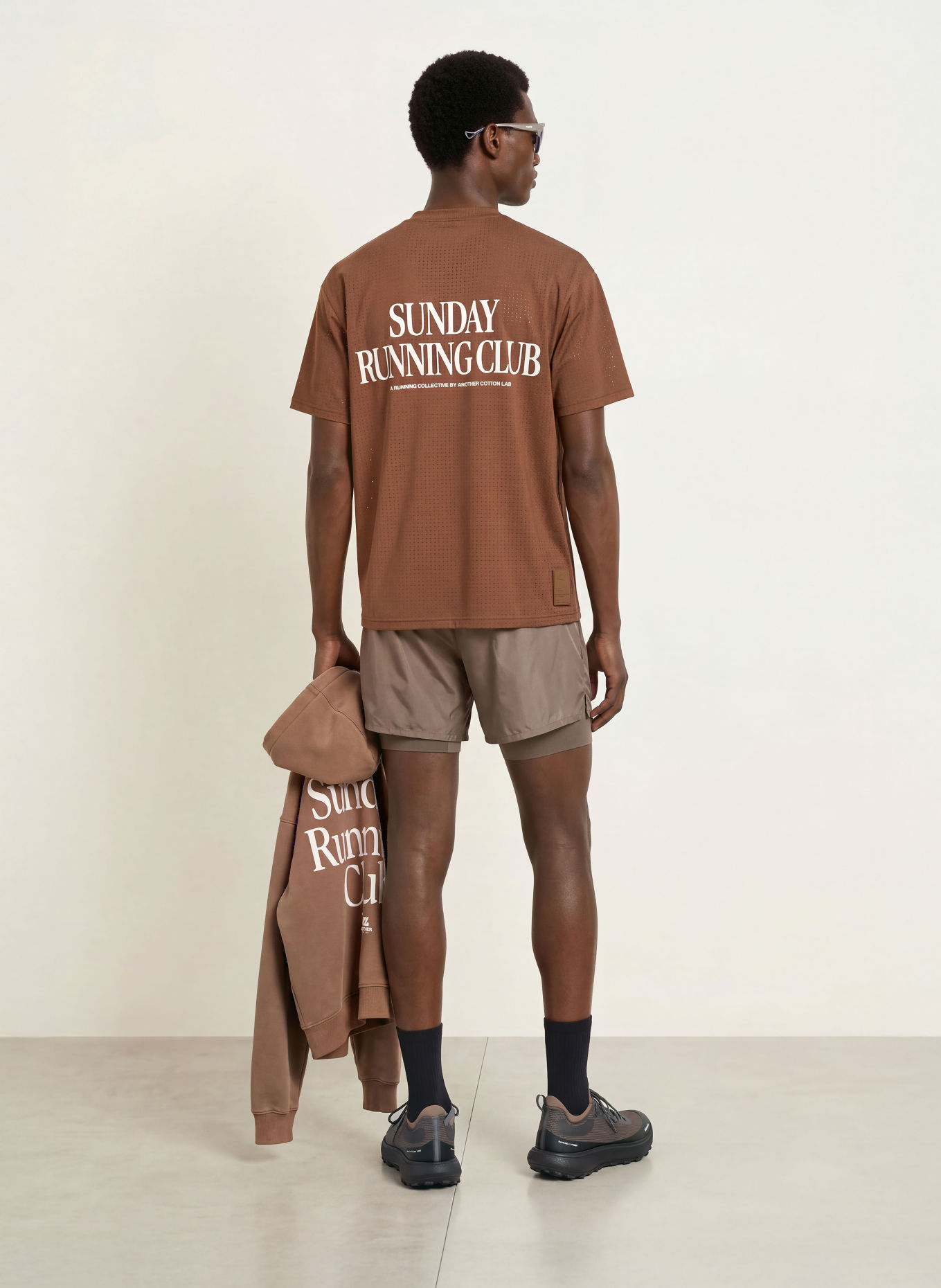 another COTTON LAB T-Shirt: DUNKELBRAUN / WEISS