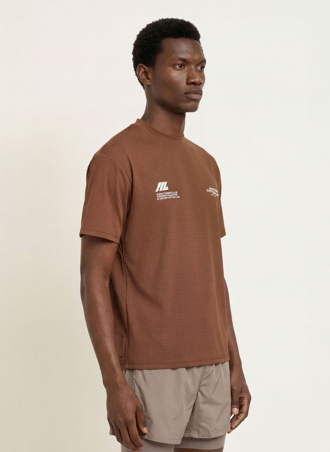another COTTON LAB T-Shirt: DUNKELBRAUN / WEISS