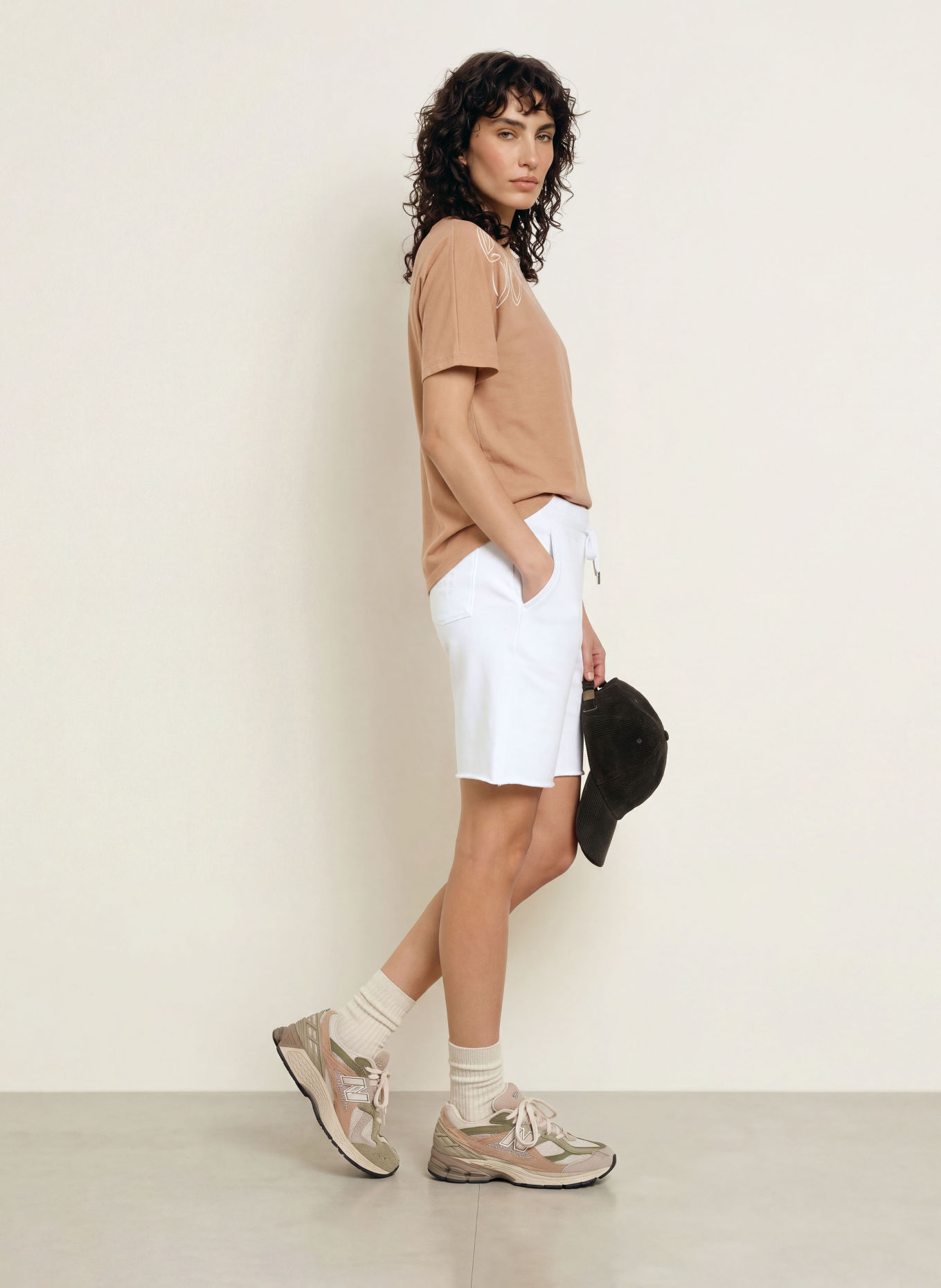 ELBSAND ZANNA T-shirt: CAMEL