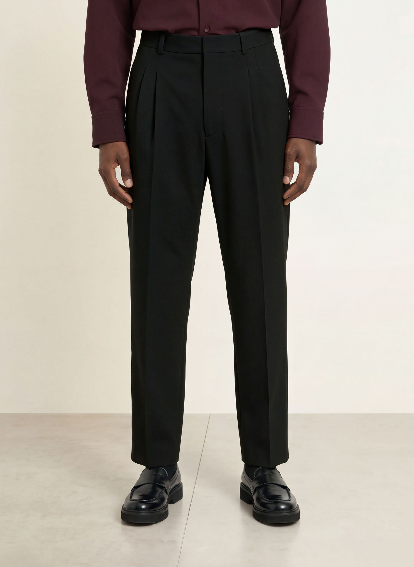 studio seidensticker STUDIO Relaxed Fit Chinos: BLACK
