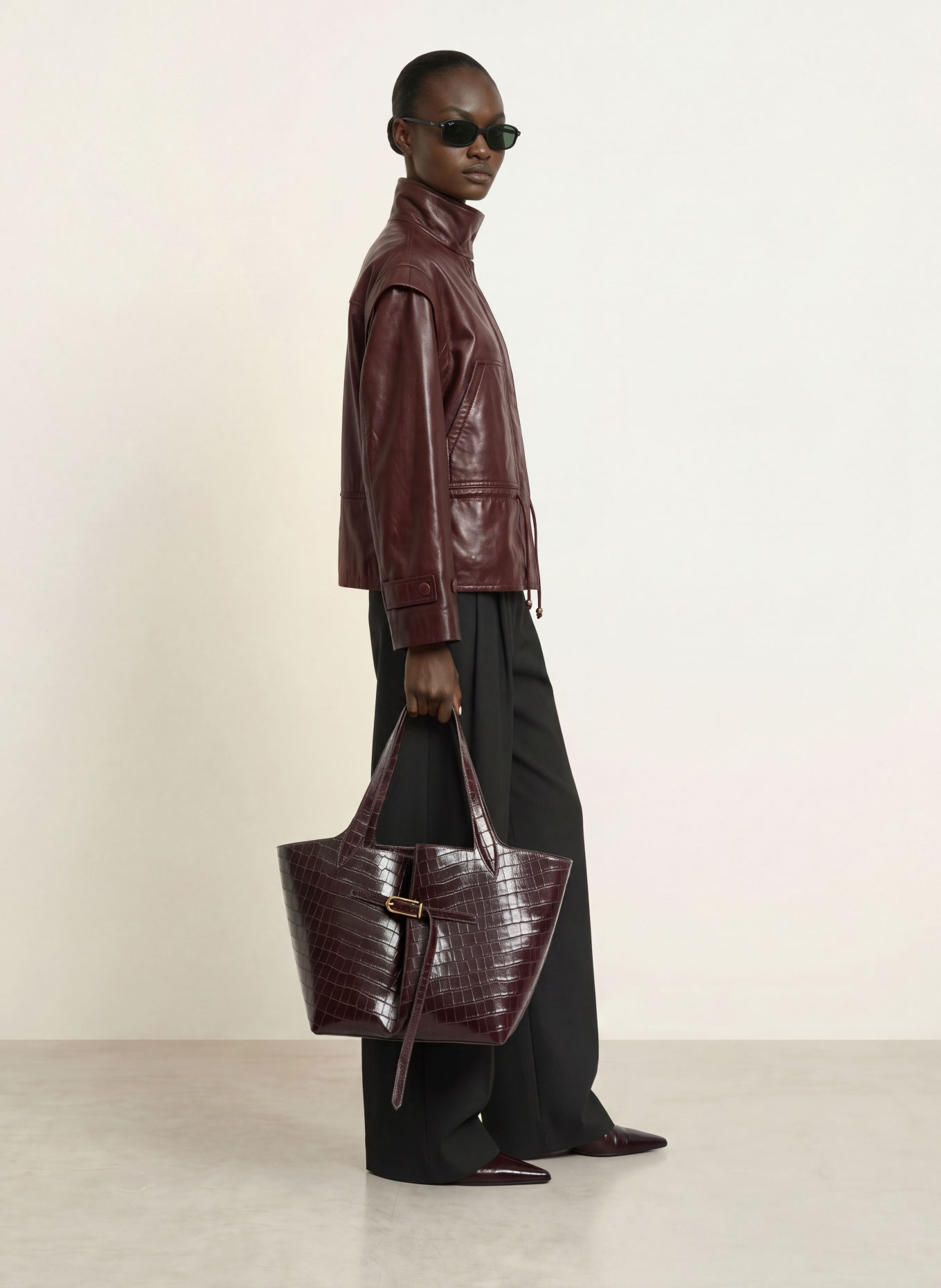 LIFFNER Shoppers: DARK RED
