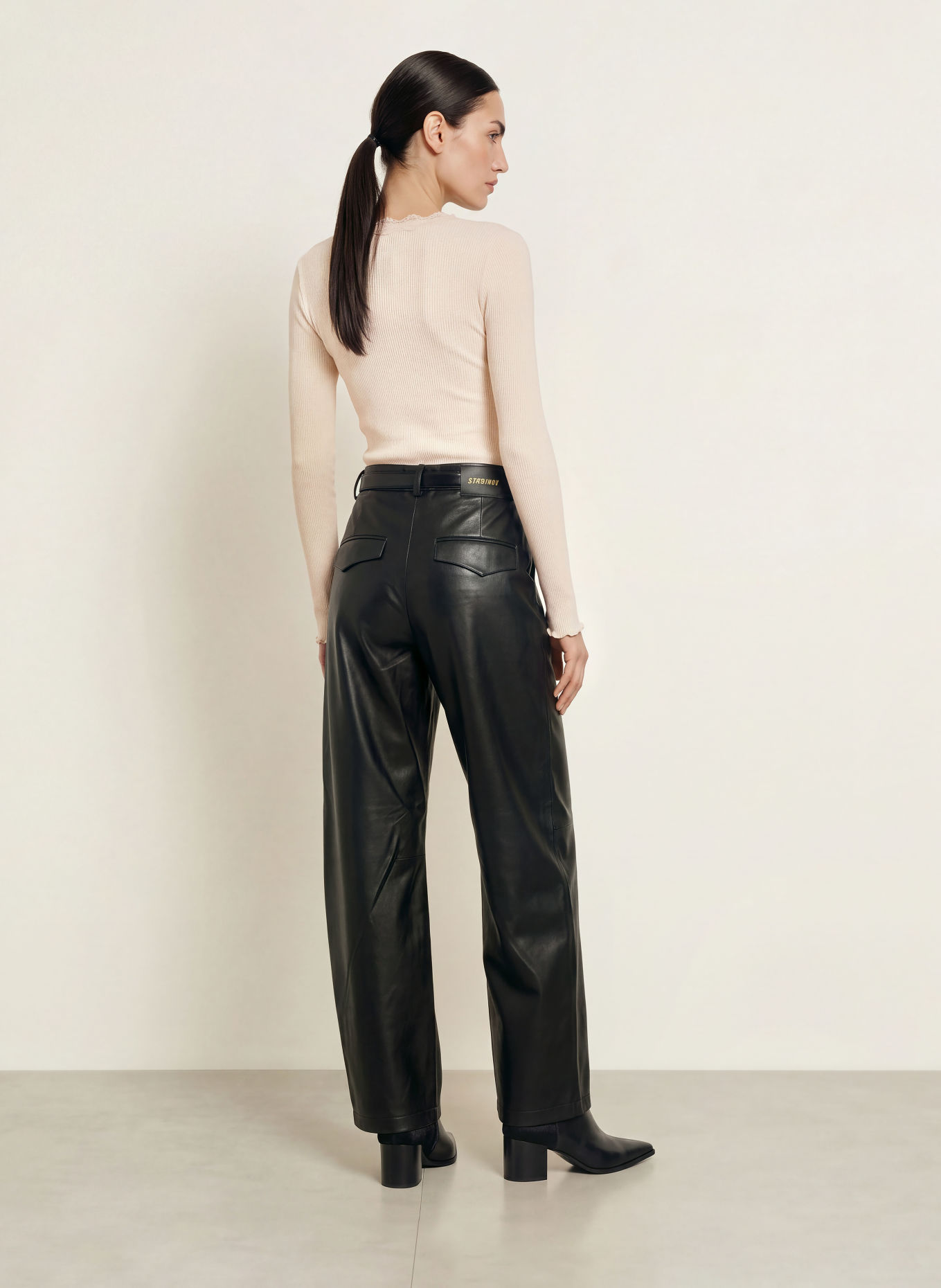 rosemunde Longsleeve BALTA met lange mouwen en kant: CRÈME