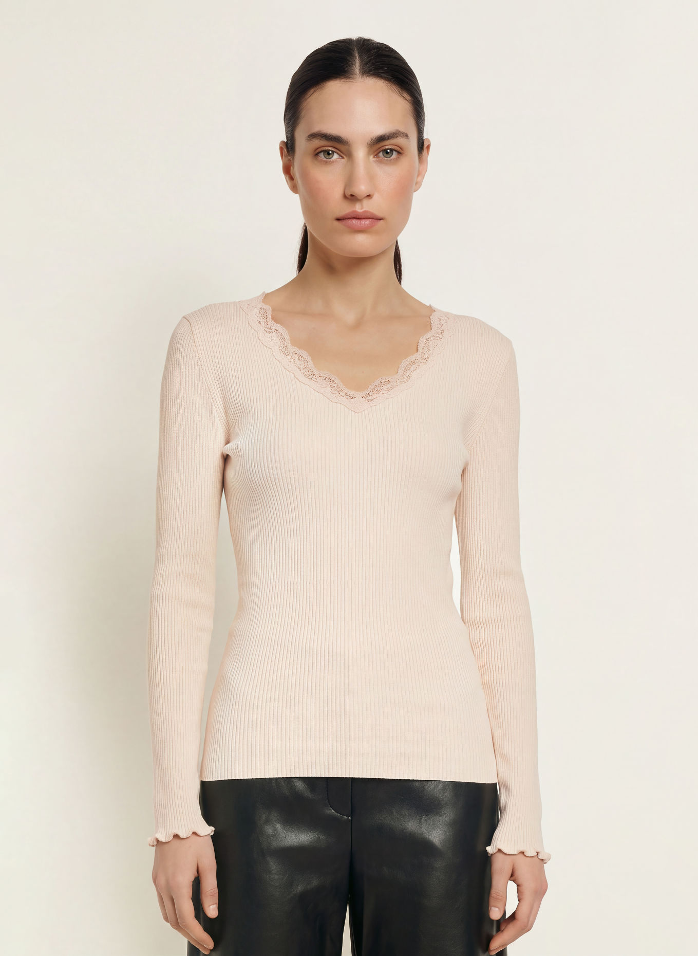 rosemunde Longsleeve BALTA met lange mouwen en kant: CRÈME