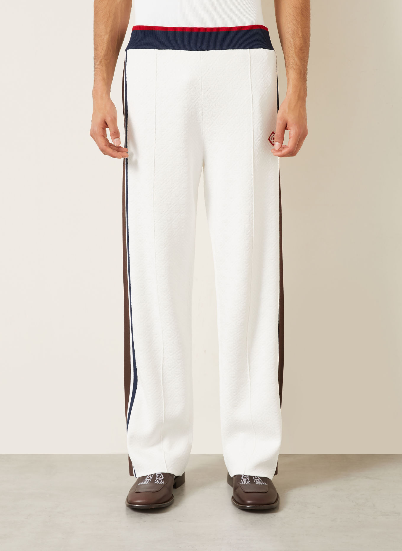 Casablanca Pantalon en maille coupe classique avec bandes de galon: CRÈME / MARRON / ROUGE