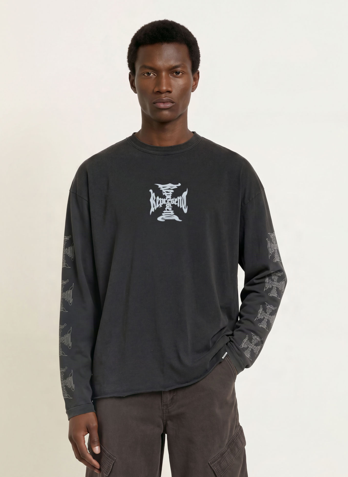 REPRESENT Longsleeve: ZWART / LICHTGRIJS