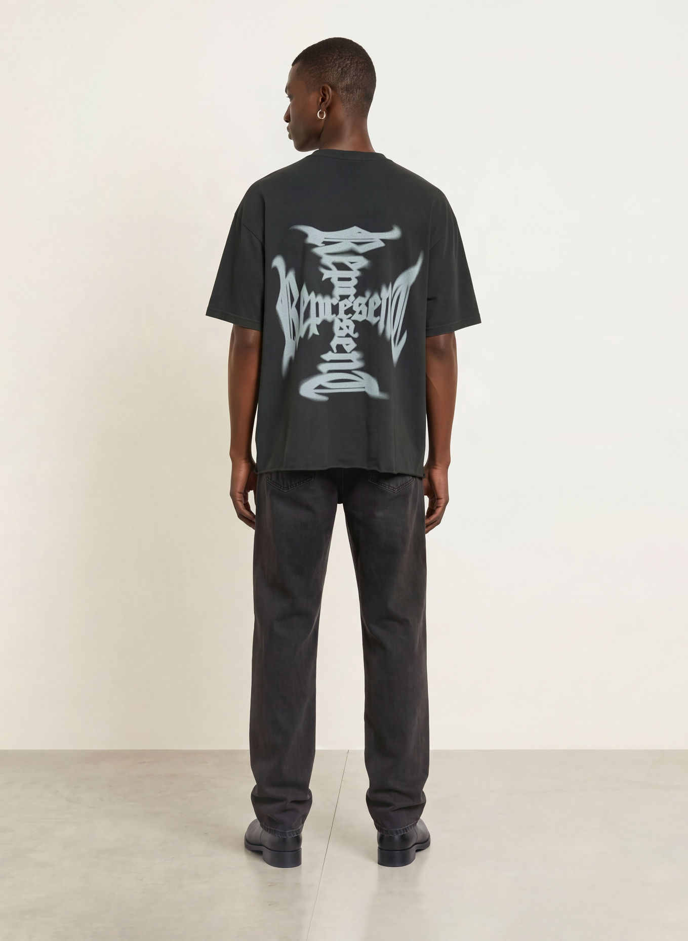 REPRESENT T-Shirt: SCHWARZ / HELLGRAU